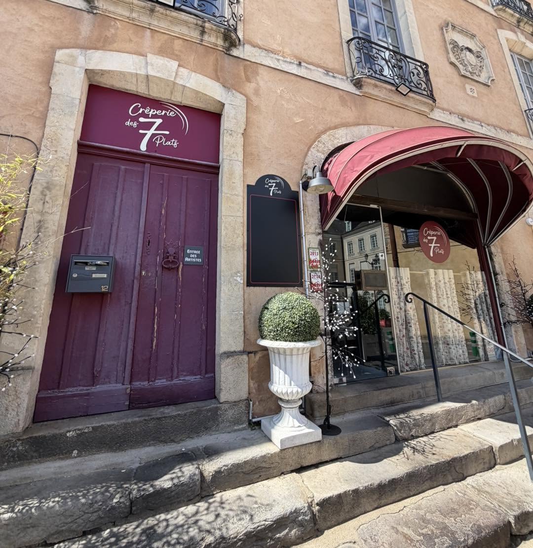 <p>Une crêperie généreuse et pleine de caractère</p>